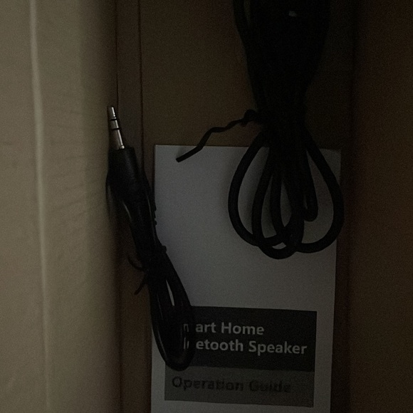 Samesay Bluetooth speaker - Picture 4 of 4